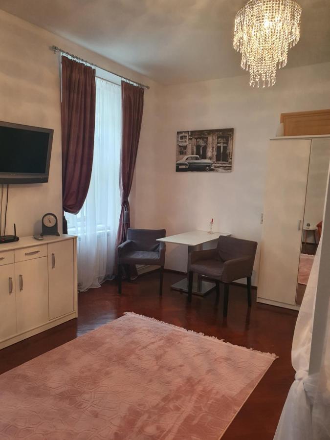 브라쇼브 Sunset Apartament 아파트 외부 사진
